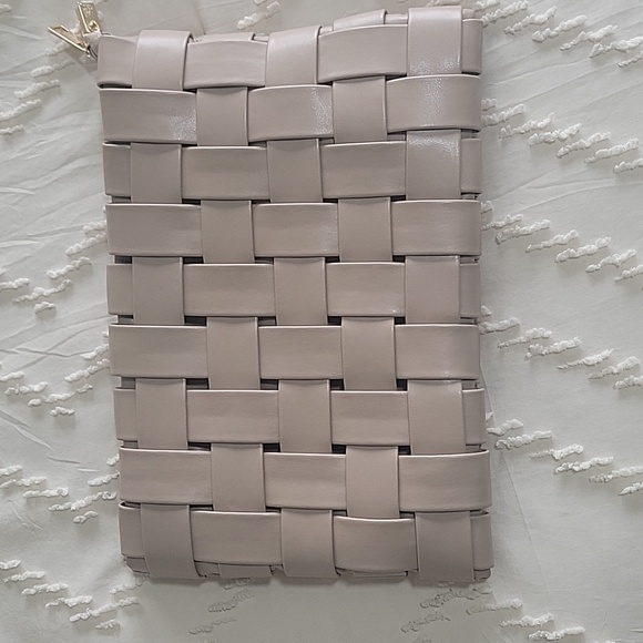 Anthropologie | Lindy Woven Clutch - Picture 4 of 7